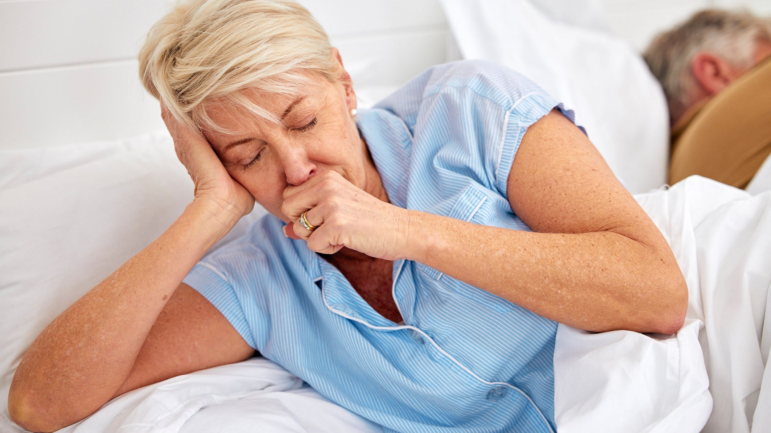 Best Sleeping Position to Clear Lungs: The Science Behind Better Breathing While You Sleep