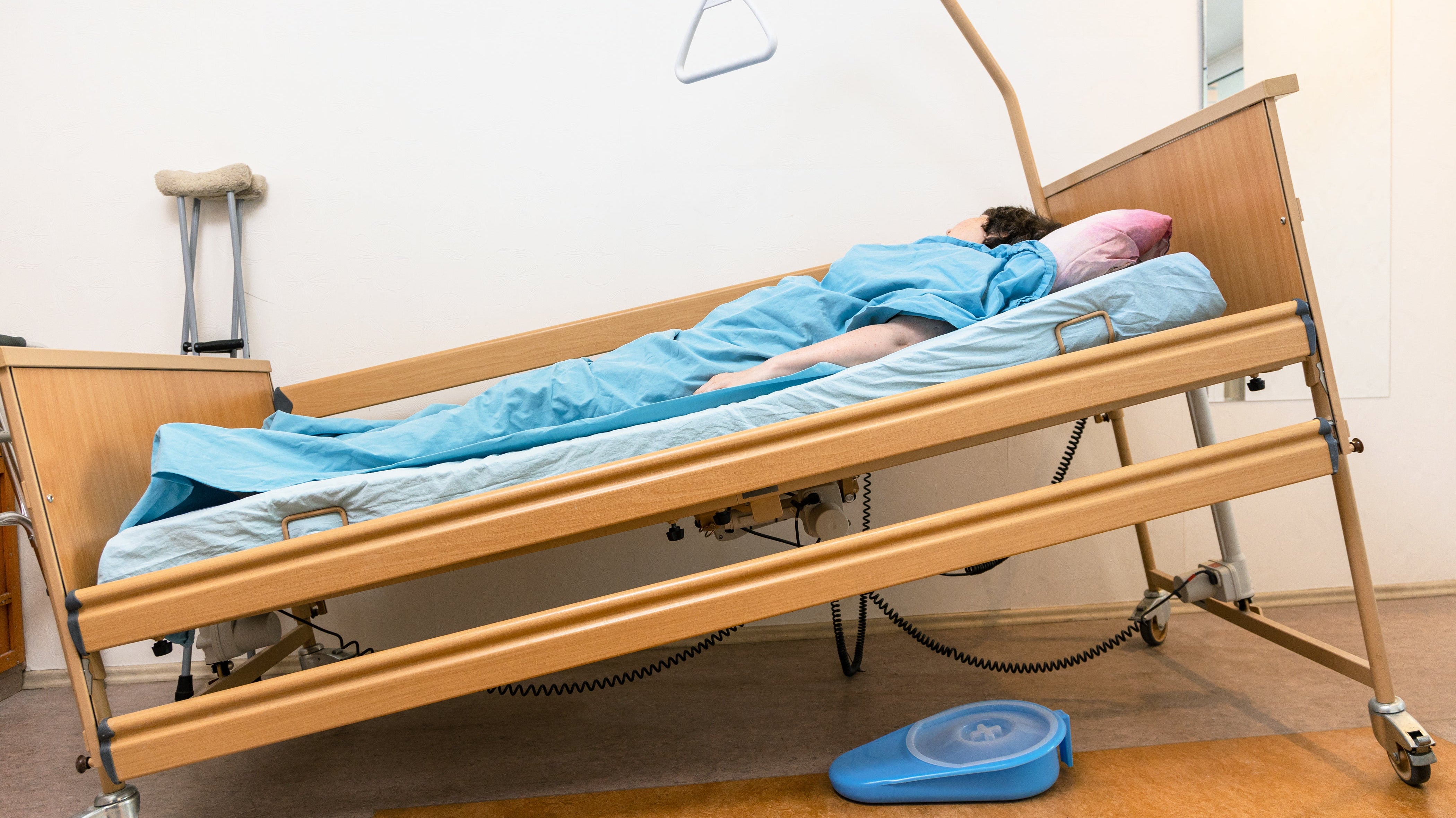 A detail photo of an inclined bed. Learn more about inclined bed therapy in our comprehensive post and how you can get the same sleep benefits without tilting your entire bed.