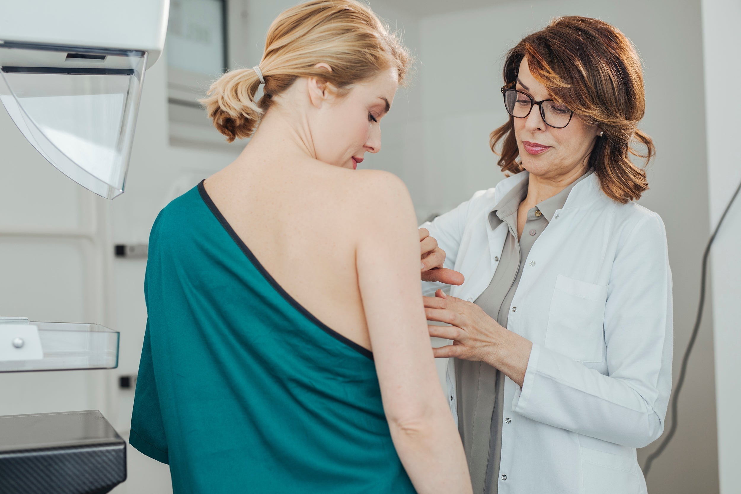 Preparing for breast explant surgery? Learn what to set up before your procedure date to make recovery smoother from day one.