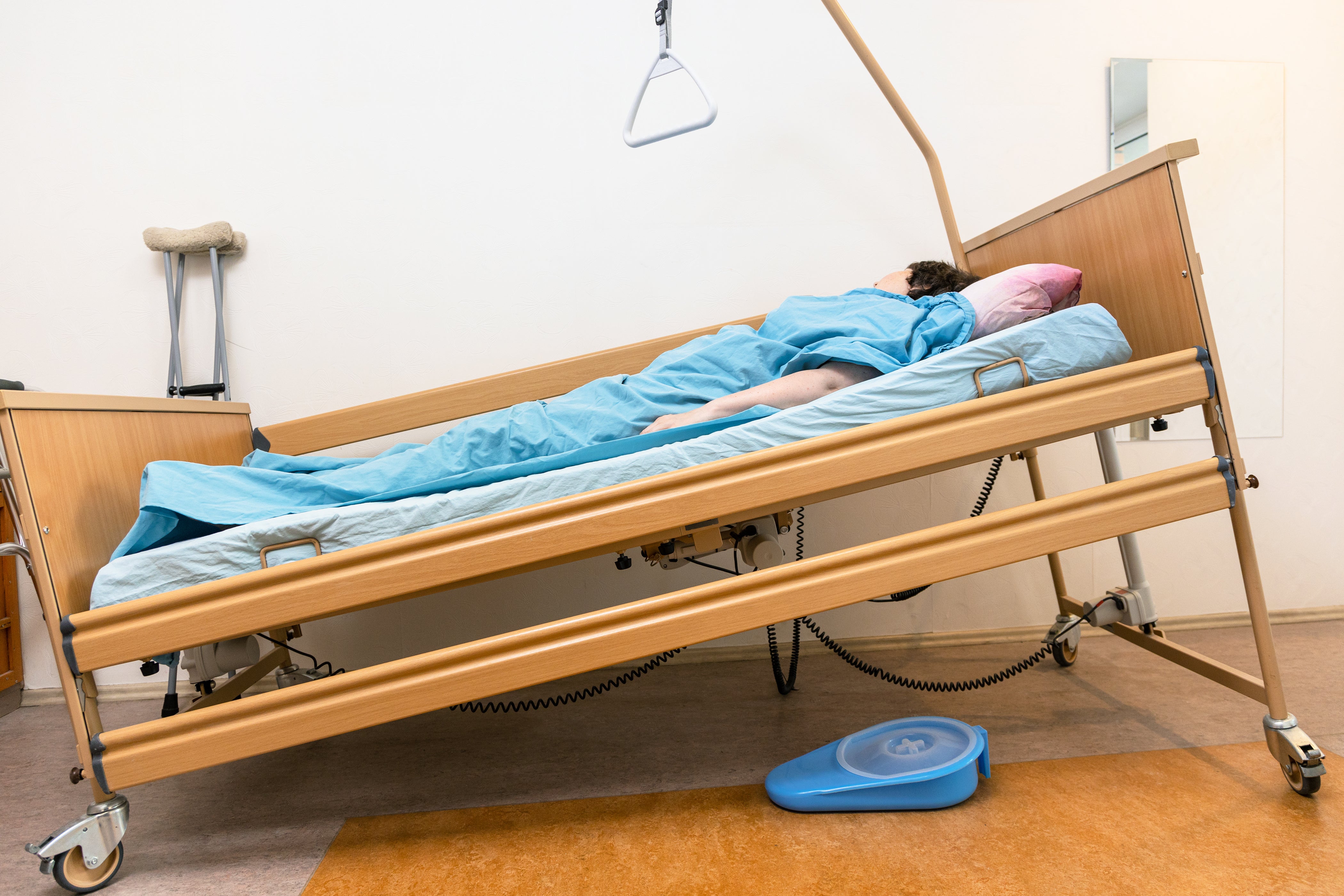 A detail photo of an inclined bed. Learn more about inclined bed therapy in our comprehensive post and how you can get the same sleep benefits without tilting your entire bed.